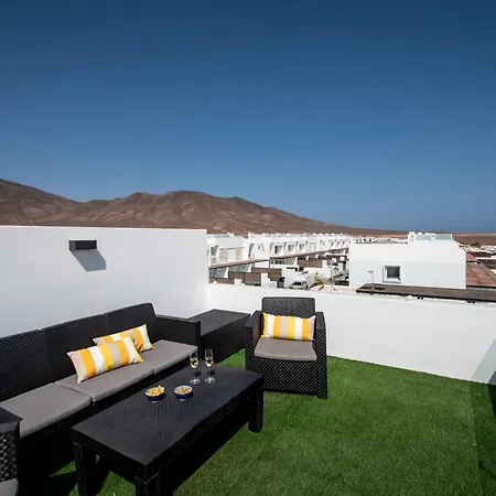 Villa Serena 38 - Heated Pool, Sea Views, Ac, High Speed Internet Playa Blanca