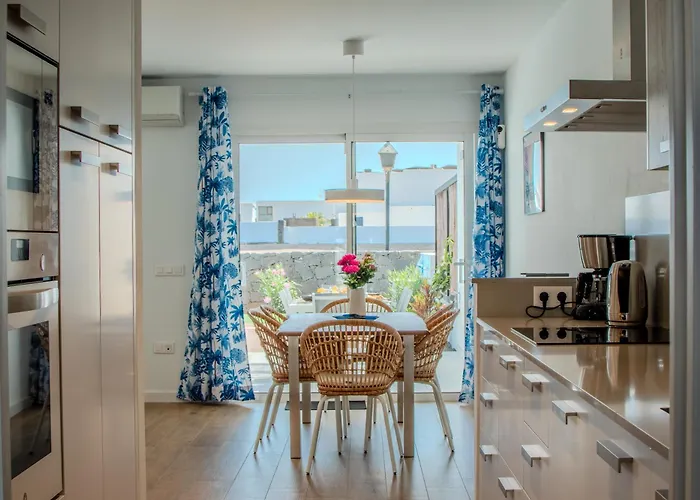 Serena 38 - Heated Pool, Sea Views, Ac, High Speed Internet Villa