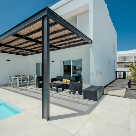 Villa Serena 38 - Heated Pool, Sea Views, Ac, High Speed Internet Playa Blanca
