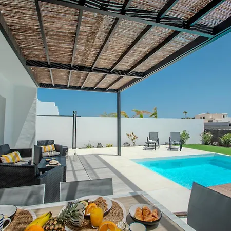Serena 38 - Heated Pool, Sea Views, Ac, High Speed Internet * 플라야블랑카