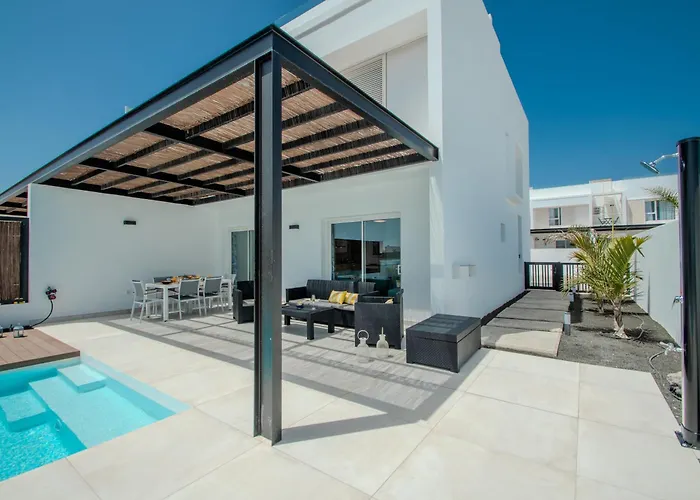 Villa Serena 38 - Heated Pool, Sea Views, Ac, High Speed Internet Playa Blanca