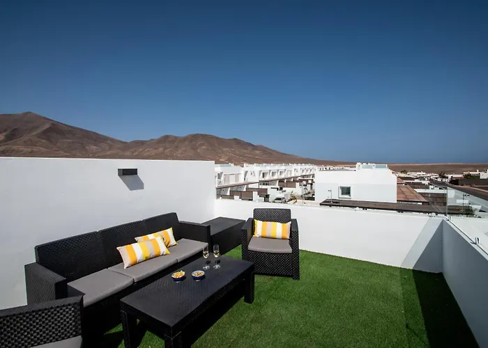 Villa Serena 38 - Heated Pool, Sea Views, Ac, High Speed Internet Playa Blanca