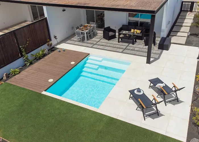 Serena 38 - Heated Pool, Sea Views, Ac, High Speed Internet Villa Playa Blanca