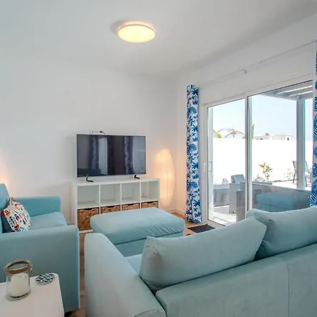 Serena 38 - Heated Pool, Sea Views, Ac, High Speed Internet Villa