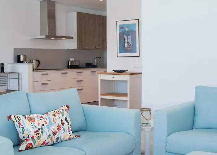 Serena 38 - Heated Pool, Sea Views, Ac, High Speed Internet Villa