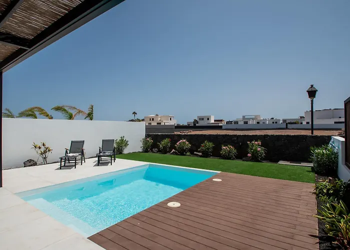 Serena 38 - Heated Pool, Sea Views, Ac, High Speed Internet Villa Playa Blanca (Lanzarote)