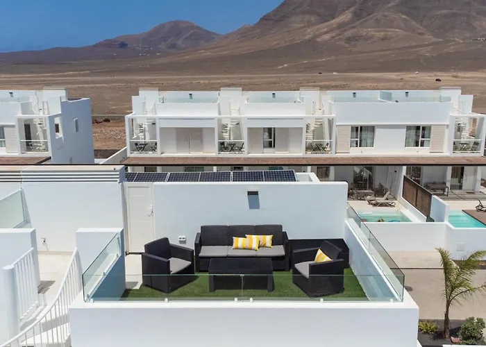 Villa Serena 38 - Heated Pool, Sea Views, Ac, High Speed Internet *