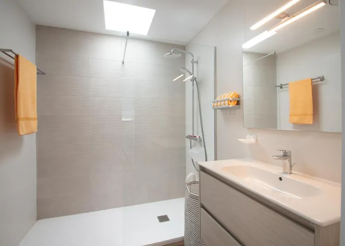 Serena 38 - Heated Pool, Sea Views, Ac, High Speed Internet